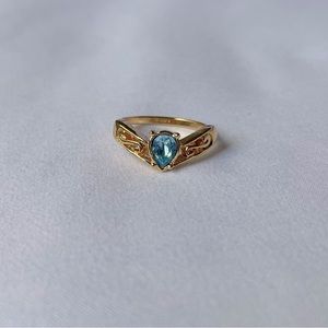 Vintage Avon Gold Tone Princess Crown Blue Rhinestone Ring Size 8